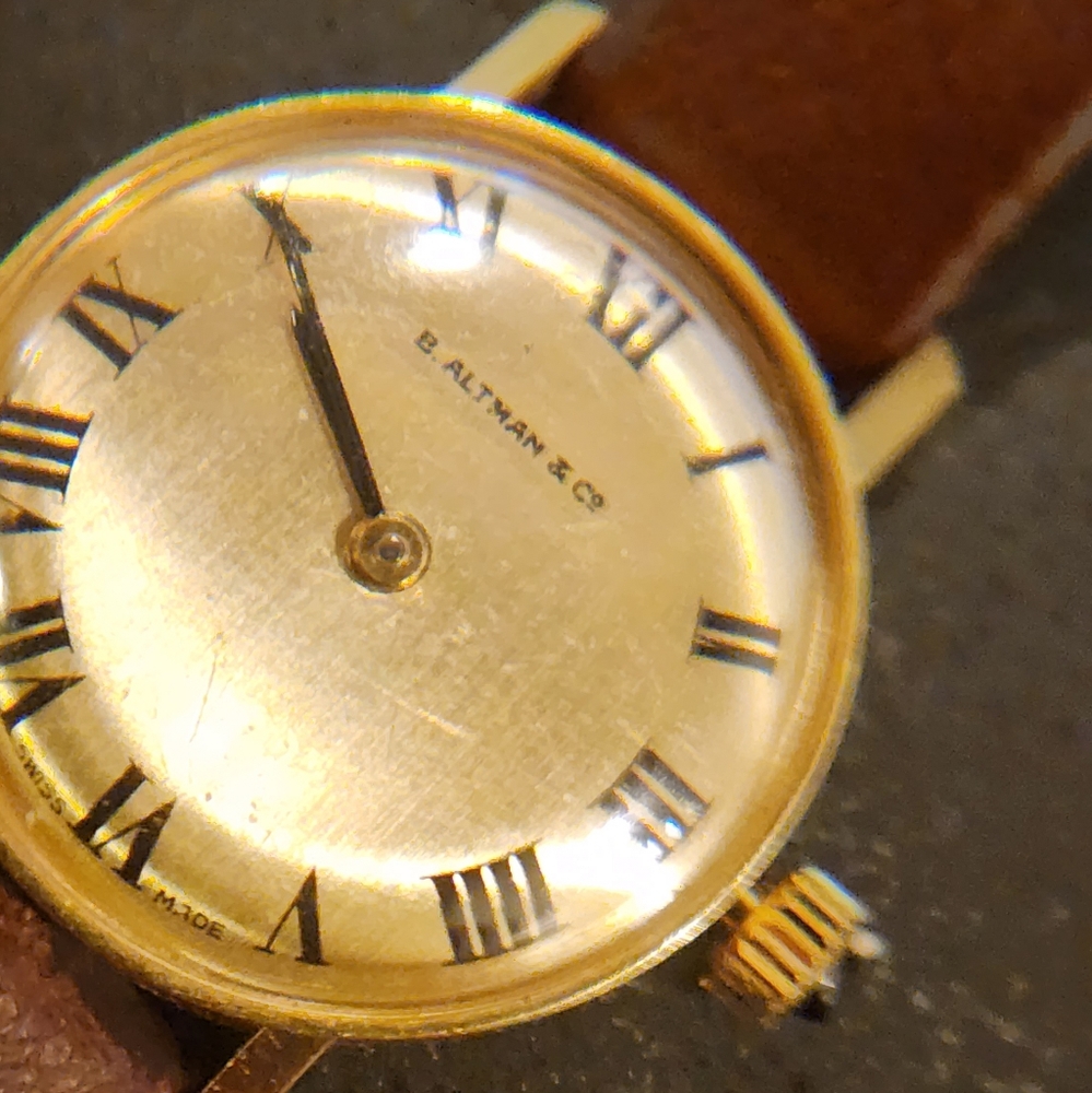 18K .750 Gold B Altman & Co Ladies Windup Watch - Working